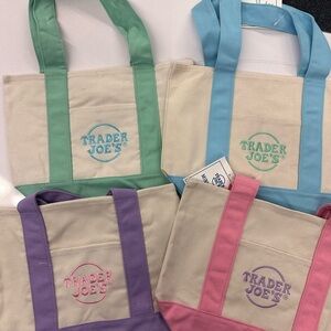 Trader Joe’s Canvas Tote Bag Set